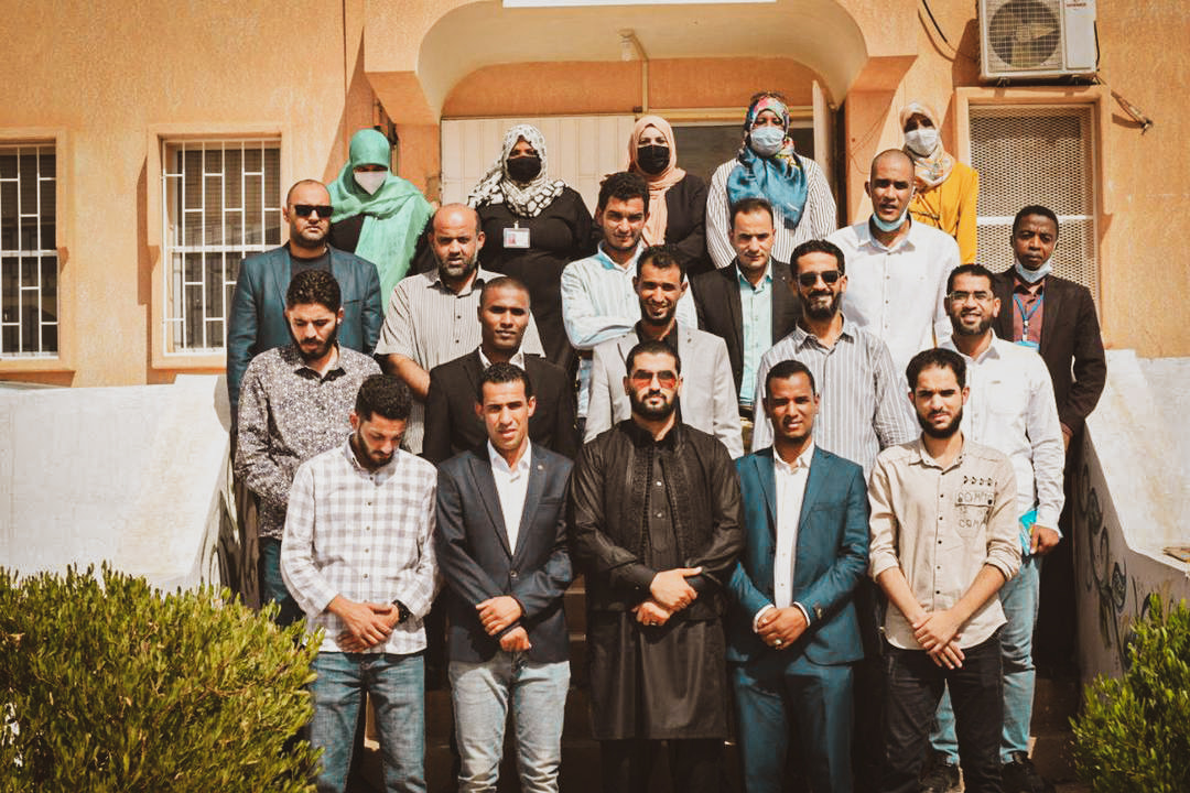 الشاطئ