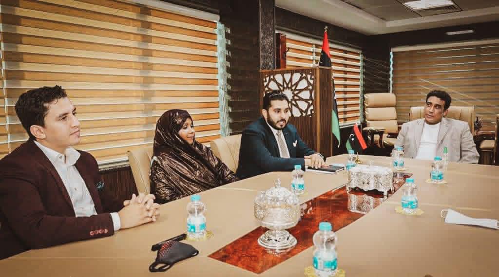 قادة المنتدى يجتمعون برئيس المجلس الرئاسي لمناقشة قضايا الشباب